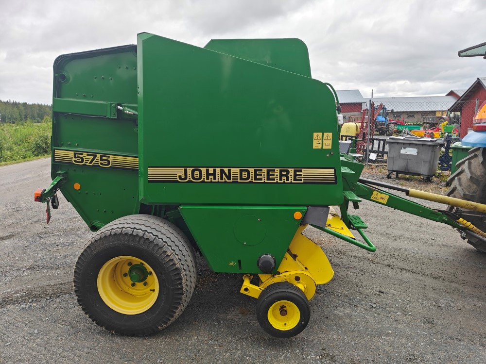 JOHN DEERE Pyöröpaalain 575 - Balirka za okrogle bale: slika 4 JOHN DEERE Pyöröpaalain 575 - Balirka za okrogle bale: slika 4