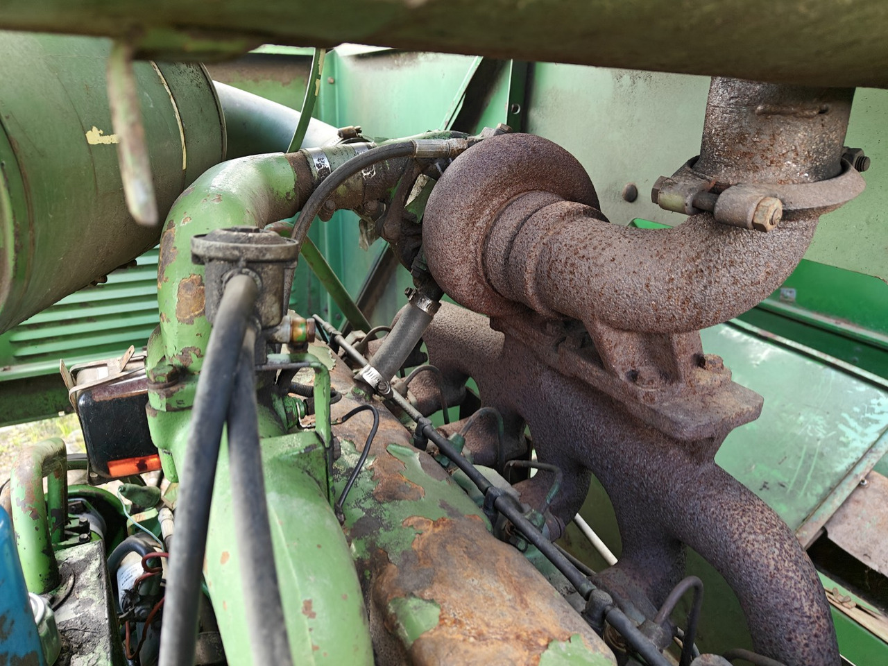 John Deere 965 täydellinen moottori, 6-sylinterinen turbo, katso video! - Kombajn harvester: slika 3 John Deere 965 täydellinen moottori, 6-sylinterinen turbo, katso video! - Kombajn harvester: slika 3