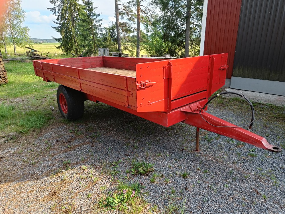 Kipa kippikärry 1-akselinen, kantavuus 7000kg, siisti kärry - Kmetijska kiper prikolica/ Demper: slika 1 Kipa kippikärry 1-akselinen, kantavuus 7000kg, siisti kärry - Kmetijska kiper prikolica/ Demper: slika 1