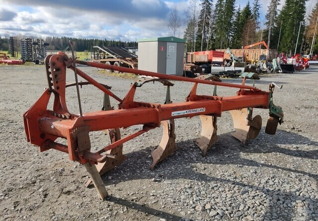 Kverneland A8 sarka-aura 4-siipinen - Plug: slika 5 Kverneland A8 sarka-aura 4-siipinen - Plug: slika 5