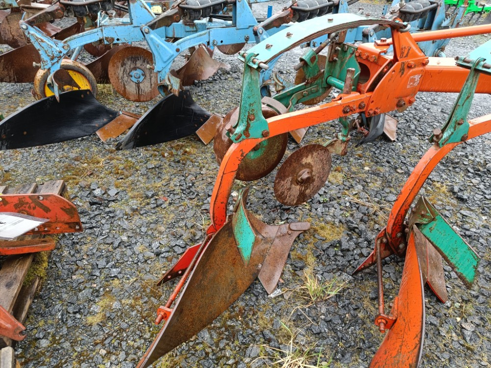 Kverneland A8 sarkia-auran lisäsiipi 16 tuumaa täydellinen - Plug: slika 2 Kverneland A8 sarkia-auran lisäsiipi 16 tuumaa täydellinen - Plug: slika 2