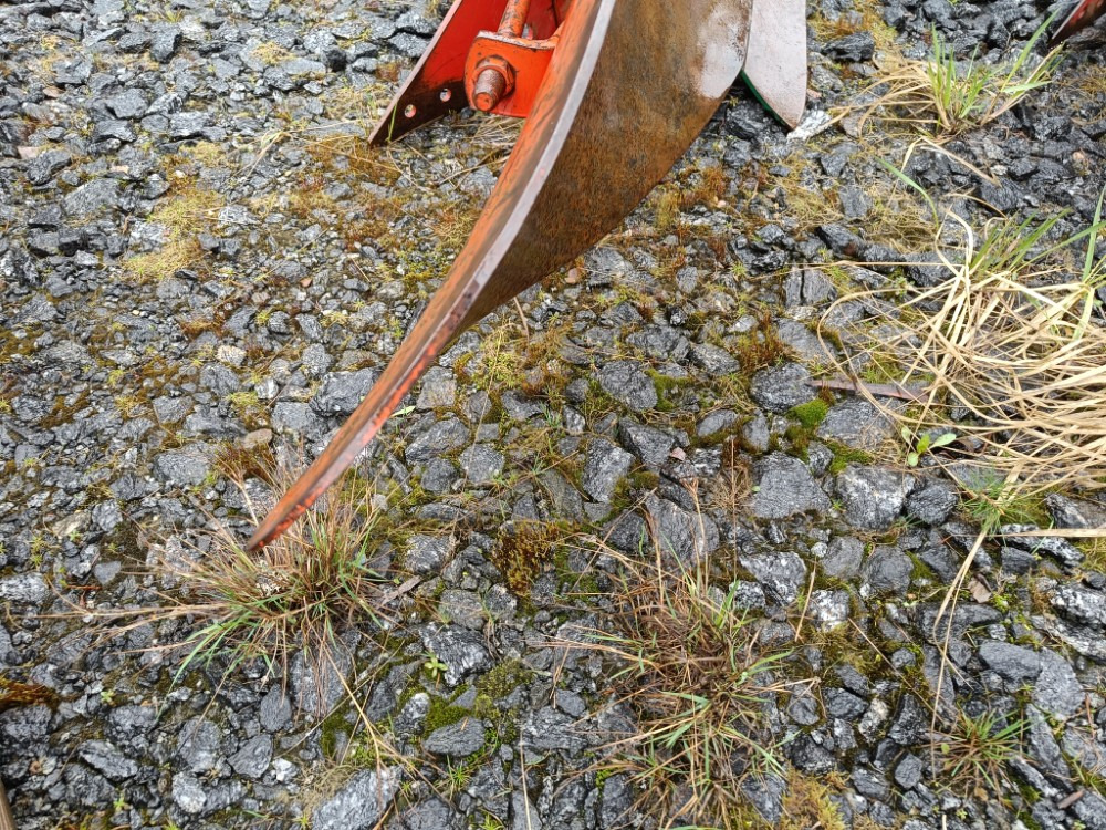 Kverneland A8 sarkia-auran lisäsiipi 16 tuumaa täydellinen - Plug: slika 3 Kverneland A8 sarkia-auran lisäsiipi 16 tuumaa täydellinen - Plug: slika 3