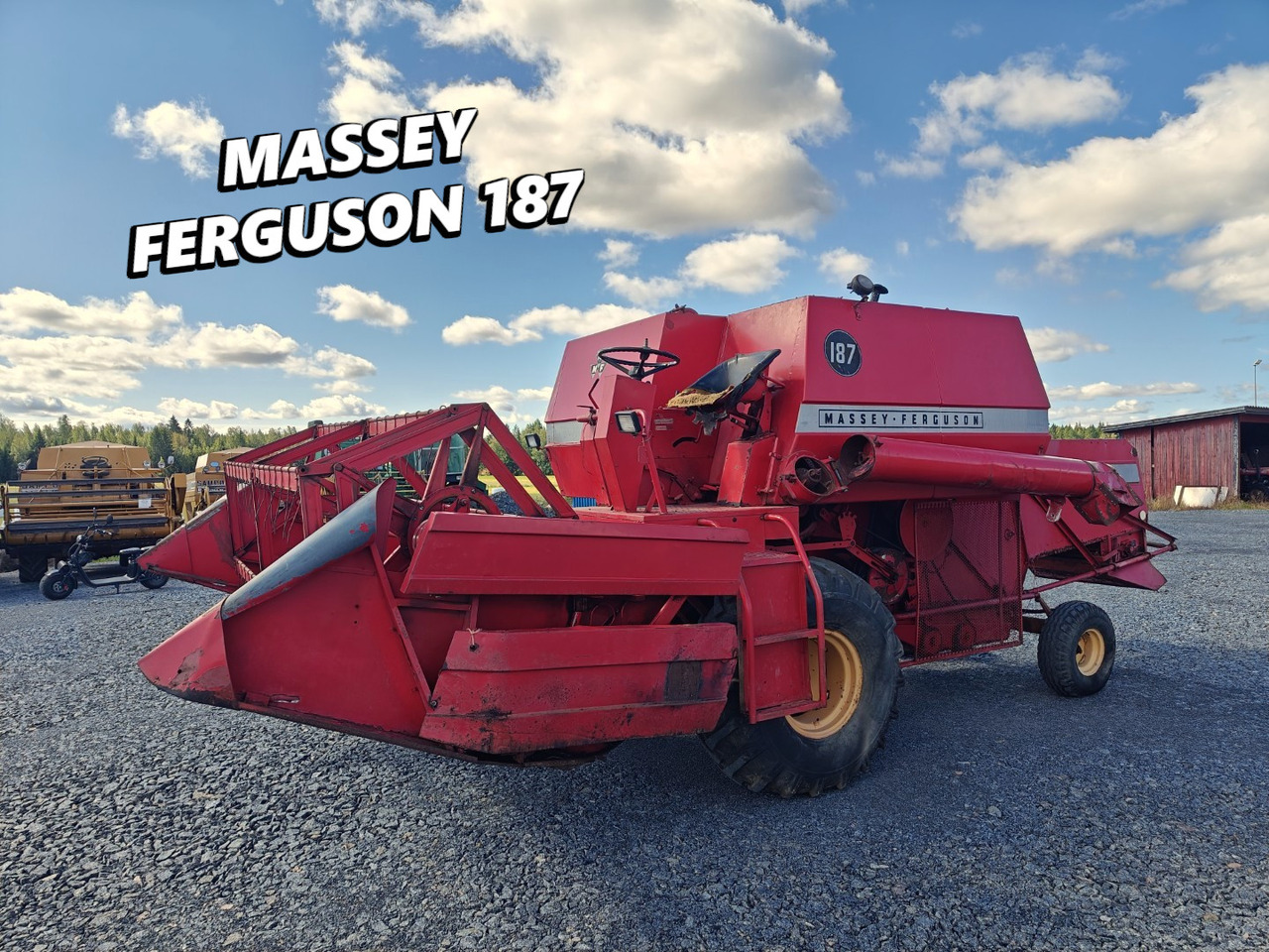 Massey Ferguson 187 Katso video! - Kombajn harvester: slika 1 Massey Ferguson 187 Katso video! - Kombajn harvester: slika 1