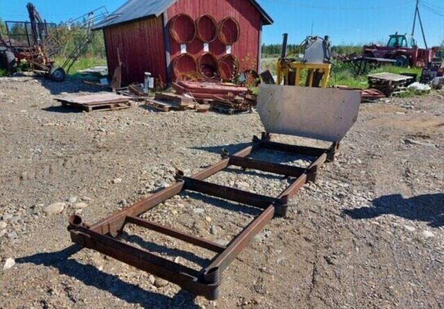 Metsäkärryn alusta 8 pankoinen pituus 400cm - Gozdarska prikolica: slika 4 Metsäkärryn alusta 8 pankoinen pituus 400cm - Gozdarska prikolica: slika 4