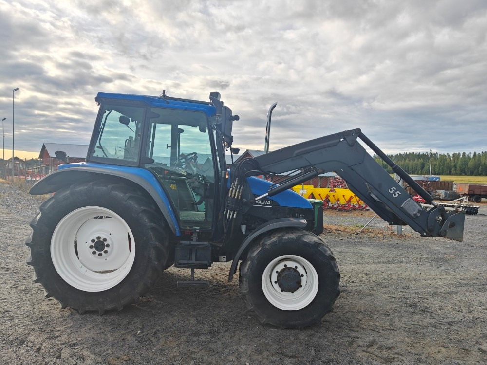 New Holland TS100, ES vaihteisto, ilmastointi, etukuormaaja Ålö Q55, katso video! - Traktor: slika 5 New Holland TS100, ES vaihteisto, ilmastointi, etukuormaaja Ålö Q55, katso video! - Traktor: slika 5