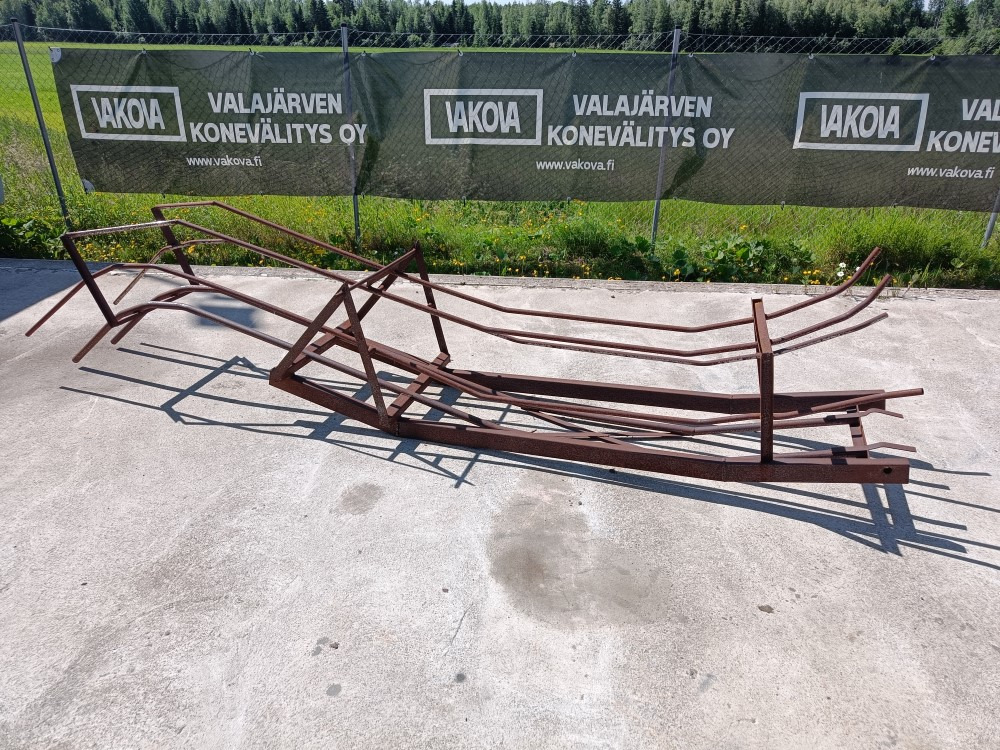 Paalirata John Deere 332 paalaimesta - Balirka za kvadratne bale: slika 1 Paalirata John Deere 332 paalaimesta - Balirka za kvadratne bale: slika 1