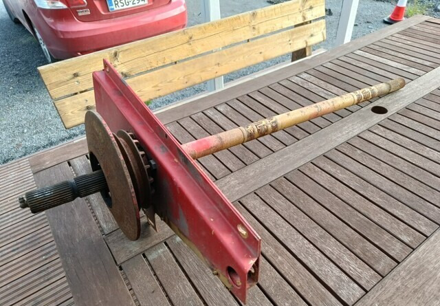 Massey Ferguson 16 pääakseli puimuriin - Rezervni deli za Kombajn harvester: slika 1 Massey Ferguson 16 pääakseli puimuriin - Rezervni deli za Kombajn harvester: slika 1