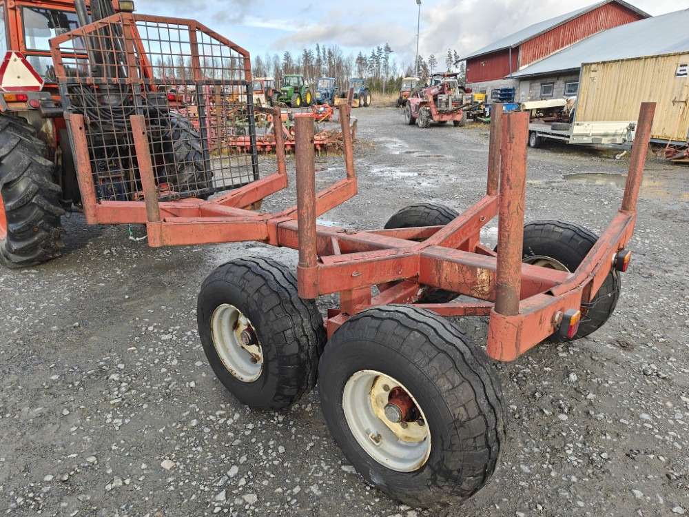 Rysky Metsävaunu telillä - Gozdarska prikolica: slika 2 Rysky Metsävaunu telillä - Gozdarska prikolica: slika 2
