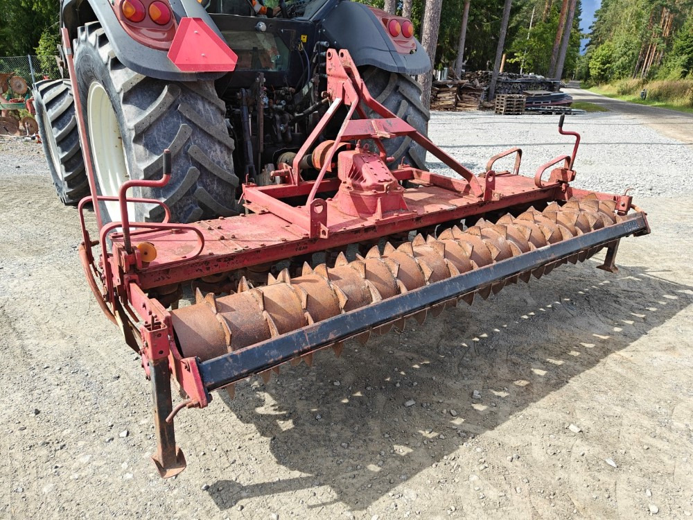 Tempo 300cm vaakatasojyrsin haineväpakkerilla, katso video! - Vrtavkasta brana: slika 1 Tempo 300cm vaakatasojyrsin haineväpakkerilla, katso video! - Vrtavkasta brana: slika 1