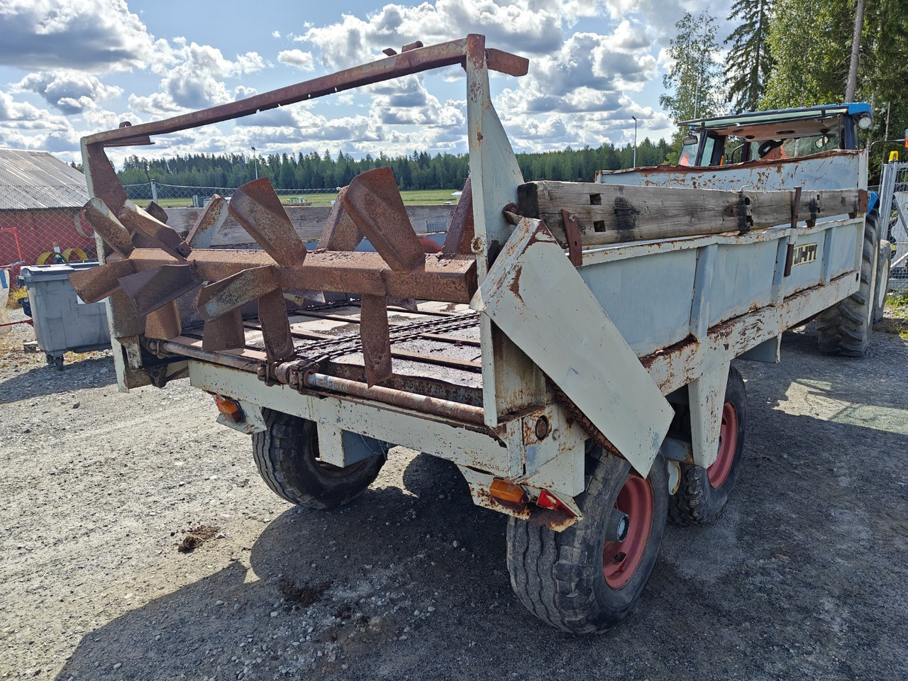 Tuhti yleisperävaunu - telikärry - 8000kg - Trosilnik gnoja: slika 3 Tuhti yleisperävaunu - telikärry - 8000kg - Trosilnik gnoja: slika 3