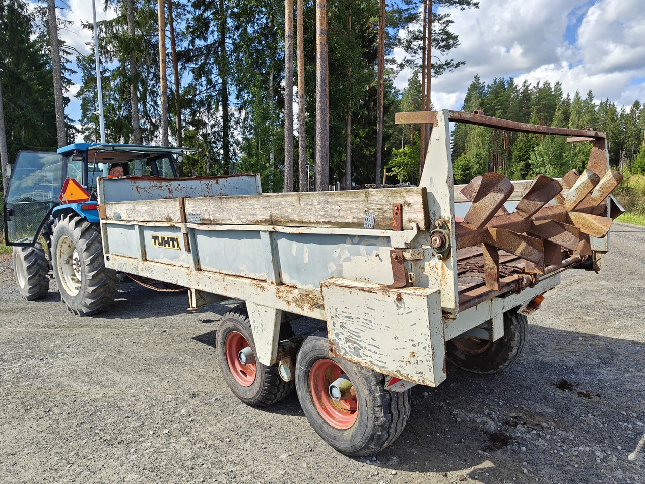 Tuhti yleisperävaunu - telikärry - 8000kg - Trosilnik gnoja: slika 2 Tuhti yleisperävaunu - telikärry - 8000kg - Trosilnik gnoja: slika 2