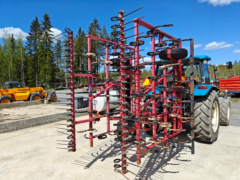 VM 450 cm, hydraulisesti taittuva, etulana ja jälkihara, katso video! - Česalo: slika 3 VM 450 cm, hydraulisesti taittuva, etulana ja jälkihara, katso video! - Česalo: slika 3