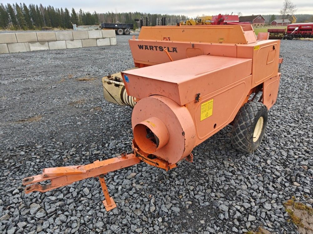 Wärtsilä Rivierra Casalis PHP150 - Balirka za kvadratne bale: slika 5 Wärtsilä Rivierra Casalis PHP150 - Balirka za kvadratne bale: slika 5