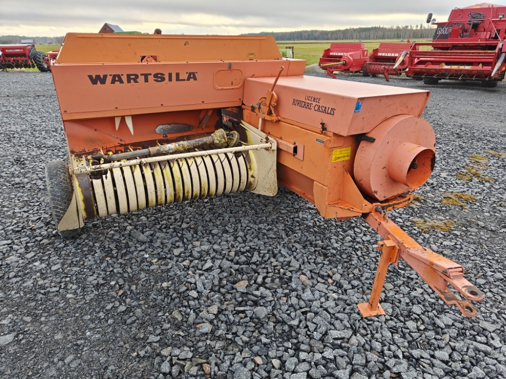 Wärtsilä Rivierra Casalis PHP150 - Balirka za kvadratne bale: slika 1 Wärtsilä Rivierra Casalis PHP150 - Balirka za kvadratne bale: slika 1