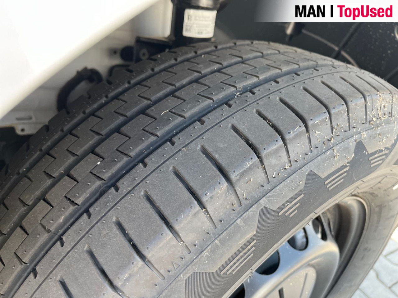 MAN TGE 3.180 4X4 SB furgon bez příčky - Furgon: slika 4 MAN TGE 3.180 4X4 SB furgon bez příčky - Furgon: slika 4