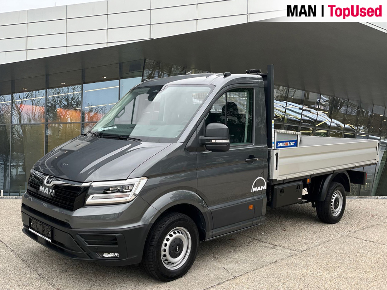MAN TGE 3.140 4X2F SB, Automatic, Flat bed Klima ZV - Dostavno vozilo s kesonom: slika 1 MAN TGE 3.140 4X2F SB, Automatic, Flat bed Klima ZV - Dostavno vozilo s kesonom: slika 1