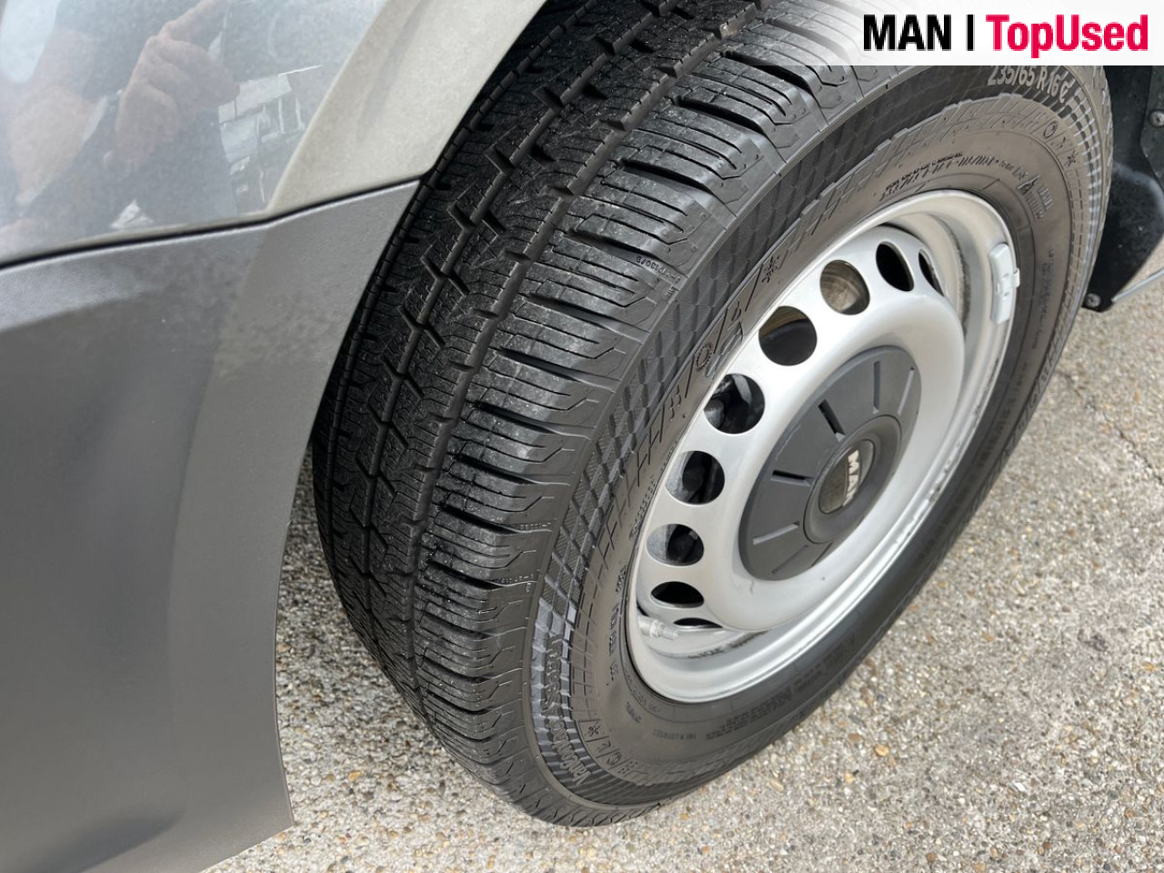 MAN TGE 3.140 4X2F SB, Automatic, Flat bed Klima ZV - Dostavno vozilo s kesonom: slika 4 MAN TGE 3.140 4X2F SB, Automatic, Flat bed Klima ZV - Dostavno vozilo s kesonom: slika 4