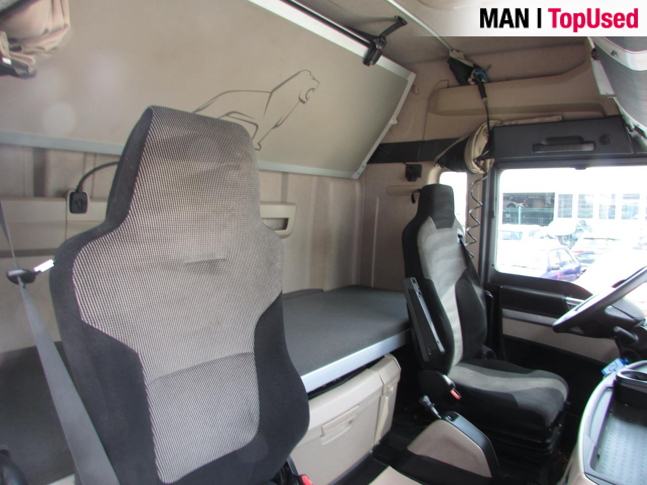 MAN TGX 18.470 4X2 LLS-U Euro6 Retarder Klima Navi ZV - Vlačilec: slika 4 MAN TGX 18.470 4X2 LLS-U Euro6 Retarder Klima Navi ZV - Vlačilec: slika 4