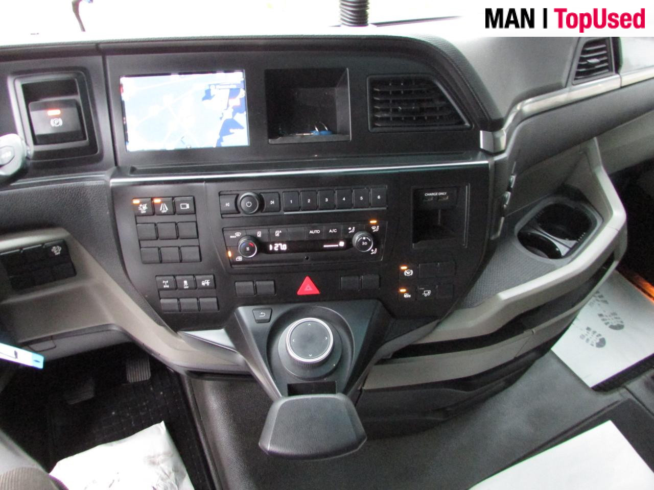 MAN TGX 18.470 4x2 LL SA Euro6 Retarder Klima ZV - Vlačilec: slika 4 MAN TGX 18.470 4x2 LL SA Euro6 Retarder Klima ZV - Vlačilec: slika 4