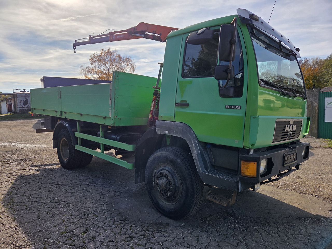 MAN 8.163 4x4 + crane FASSI F45A.22 - Tovornjak s kesonom: slika 3 MAN 8.163 4x4 + crane FASSI F45A.22 - Tovornjak s kesonom: slika 3