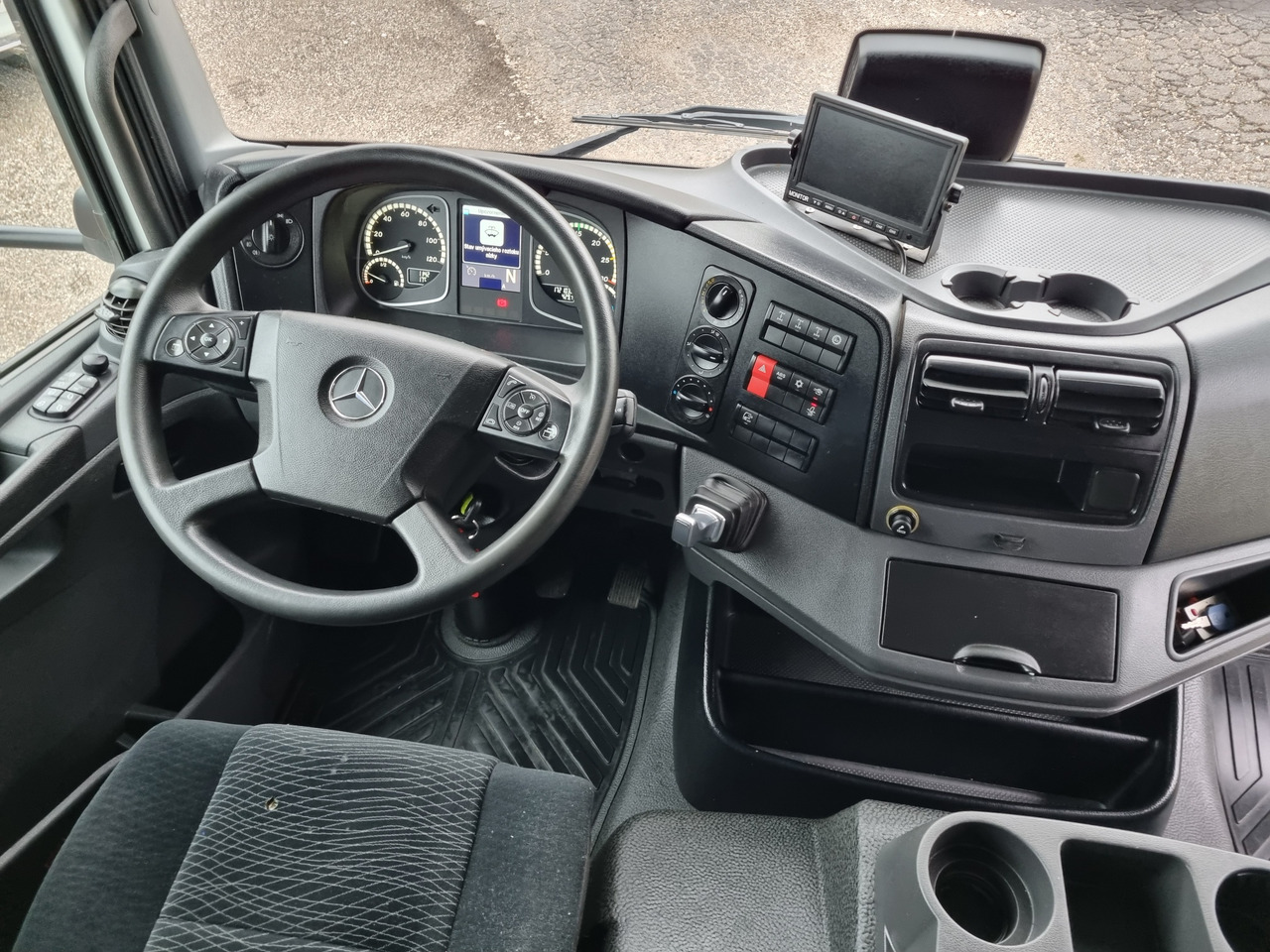 MERCEDES-BENZ ATEGO 1323 4x4 ABROLKIPPER - Kotalni prekucni tovornjak: slika 2 MERCEDES-BENZ ATEGO 1323 4x4 ABROLKIPPER - Kotalni prekucni tovornjak: slika 2