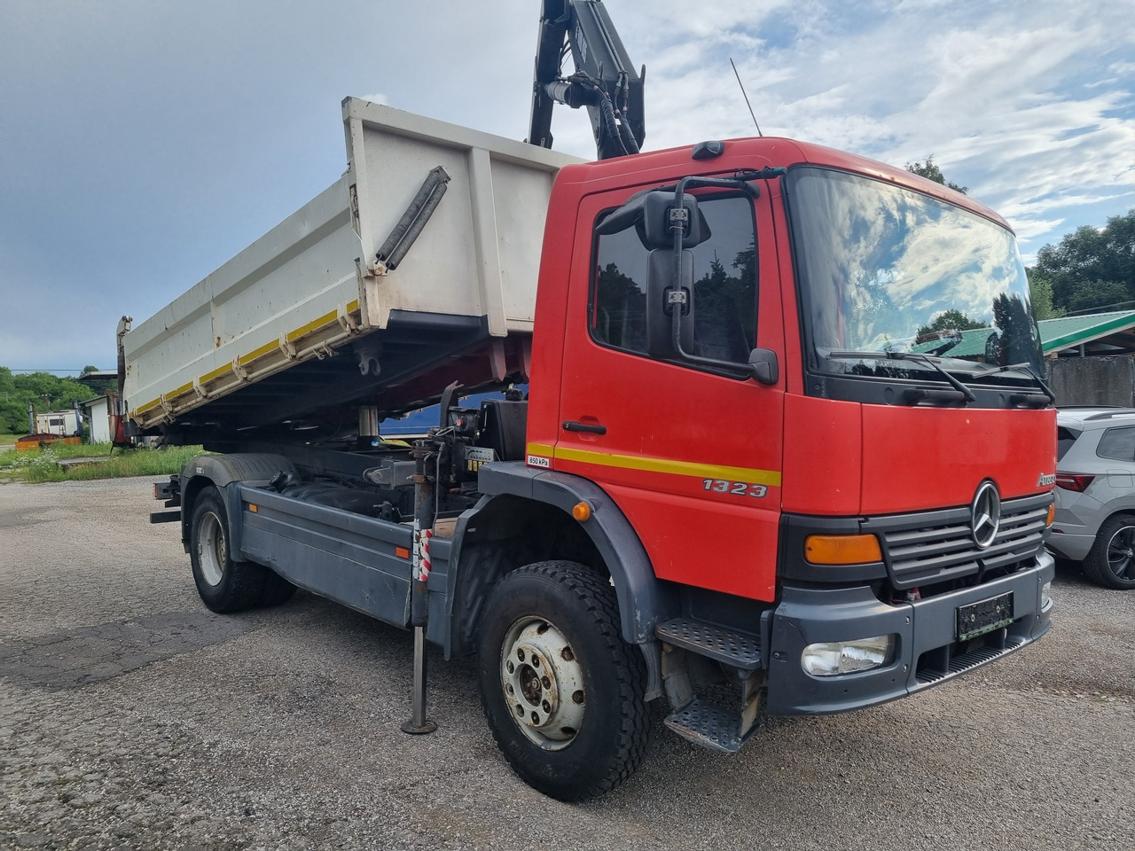 MERCEDES-BENZ ATEGO 1323 4x4 tipper + crane HIAB 095 - Tovornjak prekucnik, Tovornjak z dvigalom: slika 3 MERCEDES-BENZ ATEGO 1323 4x4 tipper + crane HIAB 095 - Tovornjak prekucnik, Tovornjak z dvigalom: slika 3