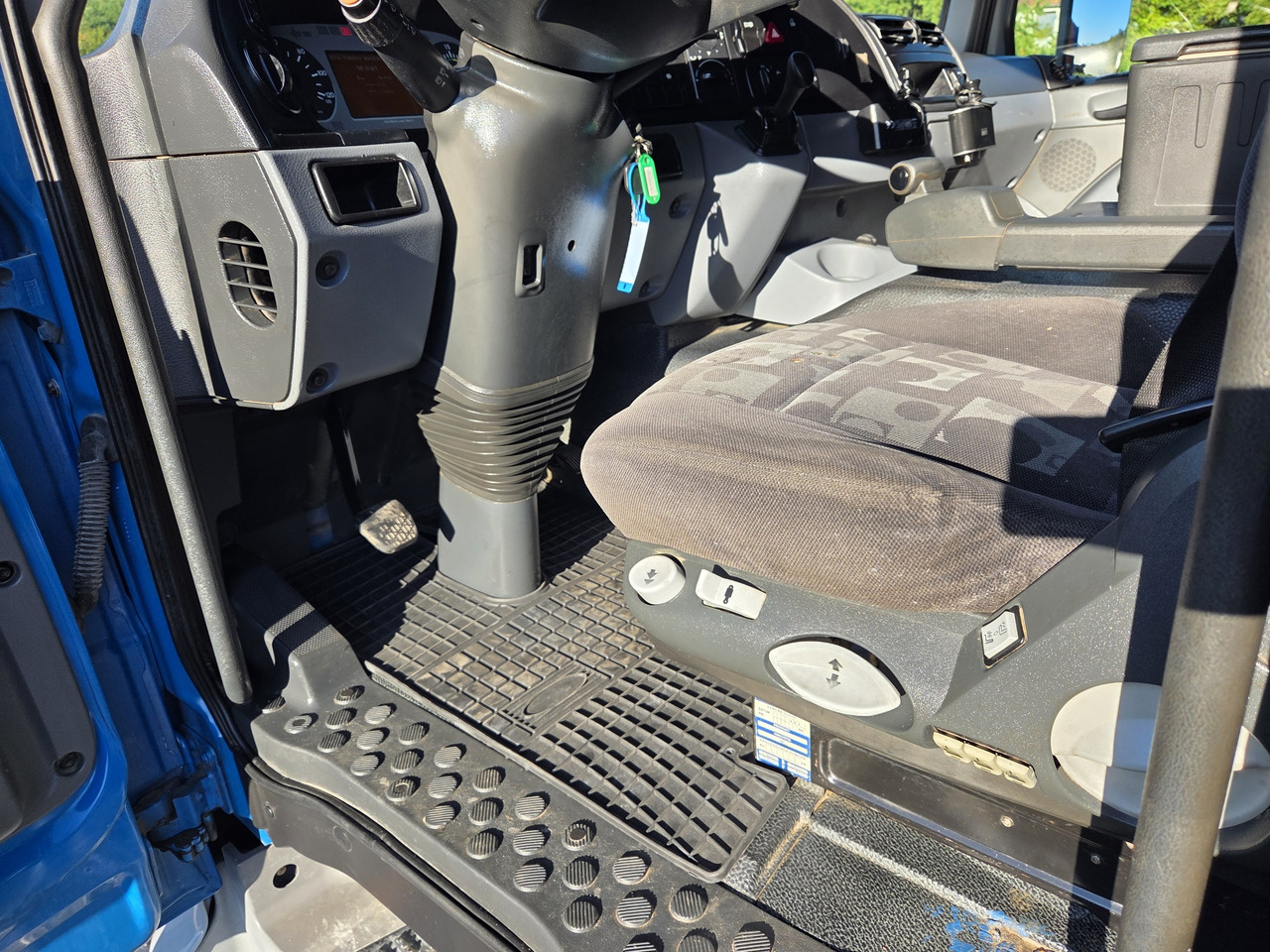 MERCEDES-BENZ - Tovornjak-šasija: slika 2 MERCEDES-BENZ - Tovornjak-šasija: slika 2