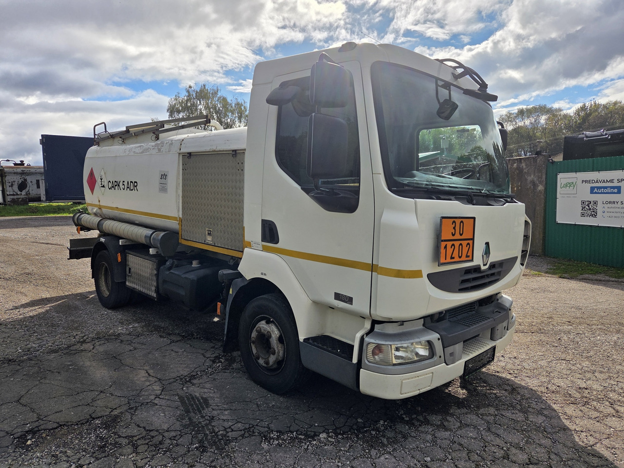RENAULT MIDLUM 180.10 diesel tanker + dispensing + print - Tovornjak cisterna: slika 3 RENAULT MIDLUM 180.10 diesel tanker + dispensing + print - Tovornjak cisterna: slika 3