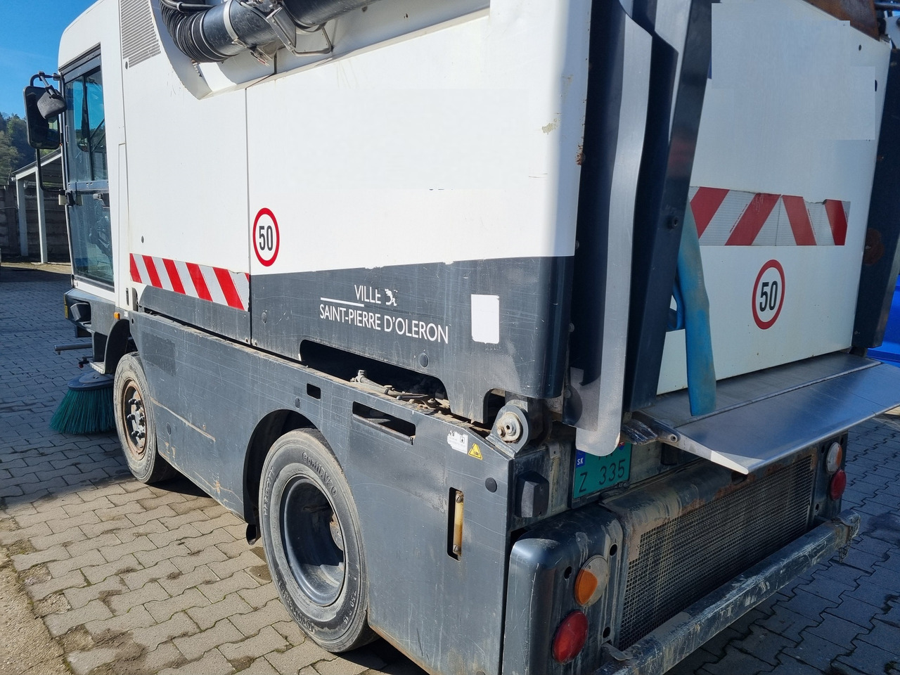 SCHMIDT Cleango compact sweeper 400 - Vozilo za pometanje: slika 4 SCHMIDT Cleango compact sweeper 400 - Vozilo za pometanje: slika 4