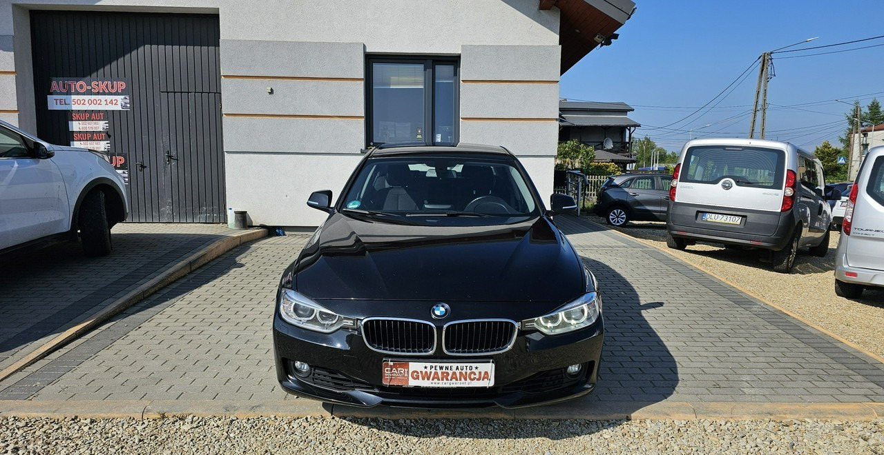BMW SERIA 3 V (F30/F31/F34) BMW SERIA 3 BMW 330D xDrive ładny stan 4x4 sedan - Avtomobil: slika 2 BMW SERIA 3 V (F30/F31/F34) BMW SERIA 3 BMW 330D xDrive ładny stan 4x4 sedan - Avtomobil: slika 2