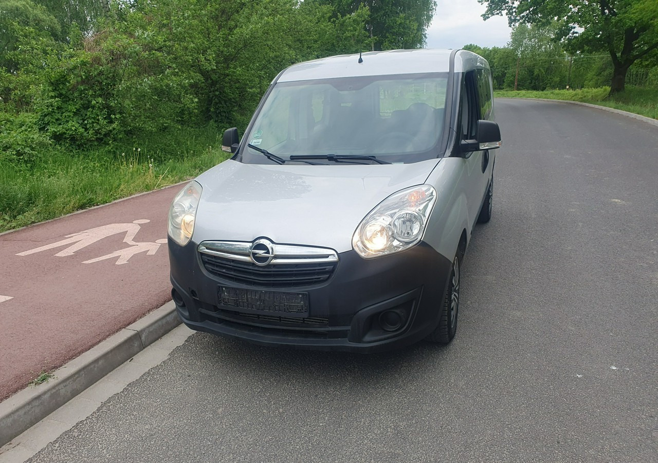 Fiat Doblo long*combo *doblo* krajówka *fv vat 23%* - Dostavno vozilo z dvojno kabino: slika 2 Fiat Doblo long*combo *doblo* krajówka *fv vat 23%* - Dostavno vozilo z dvojno kabino: slika 2