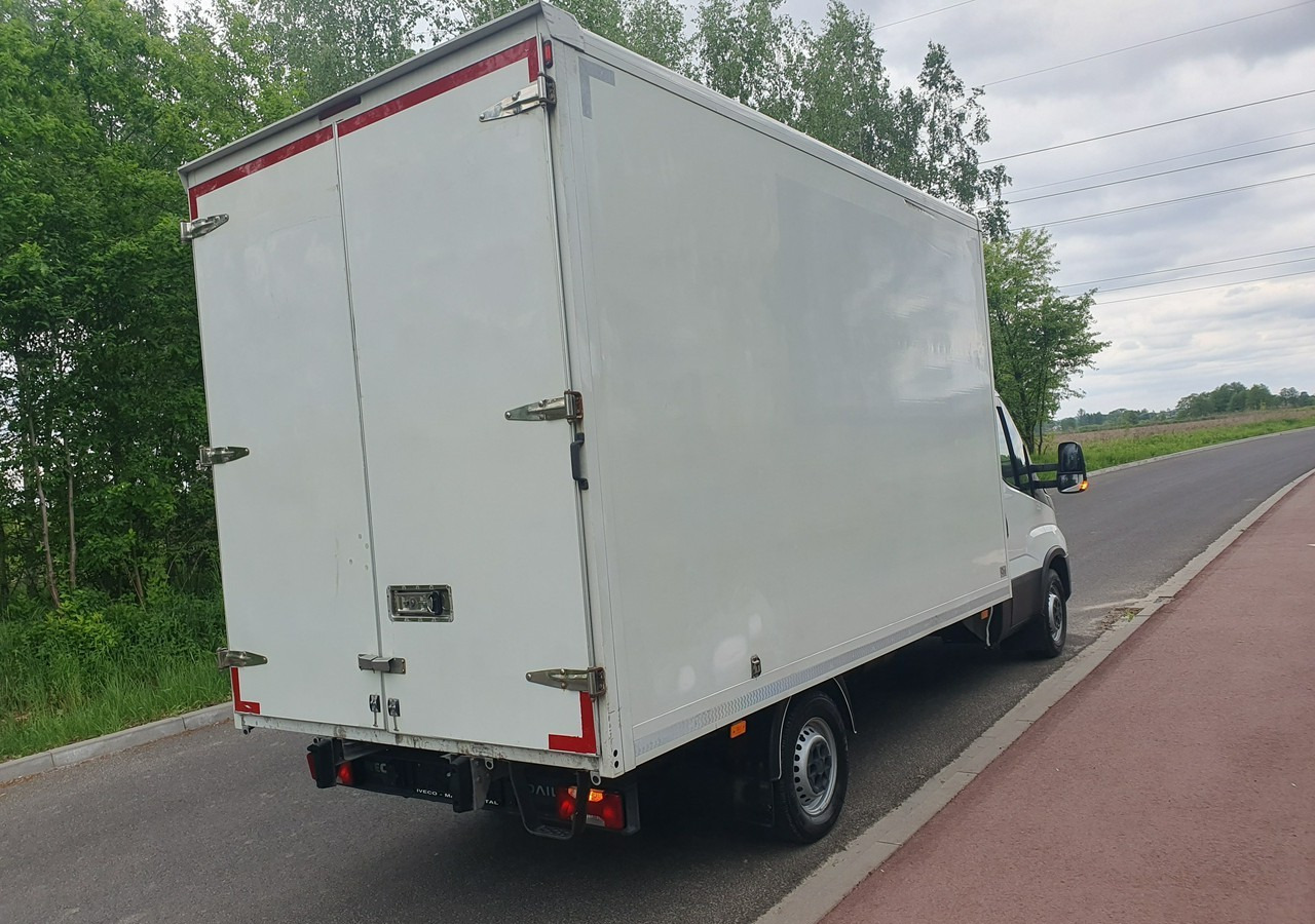 Iveco 35 Daily 35S14 klima * 3 osobowy *nowy rozrząd * - Dostavno vozilo z zabojnikom: slika 4 Iveco 35 Daily 35S14 klima * 3 osobowy *nowy rozrząd * - Dostavno vozilo z zabojnikom: slika 4
