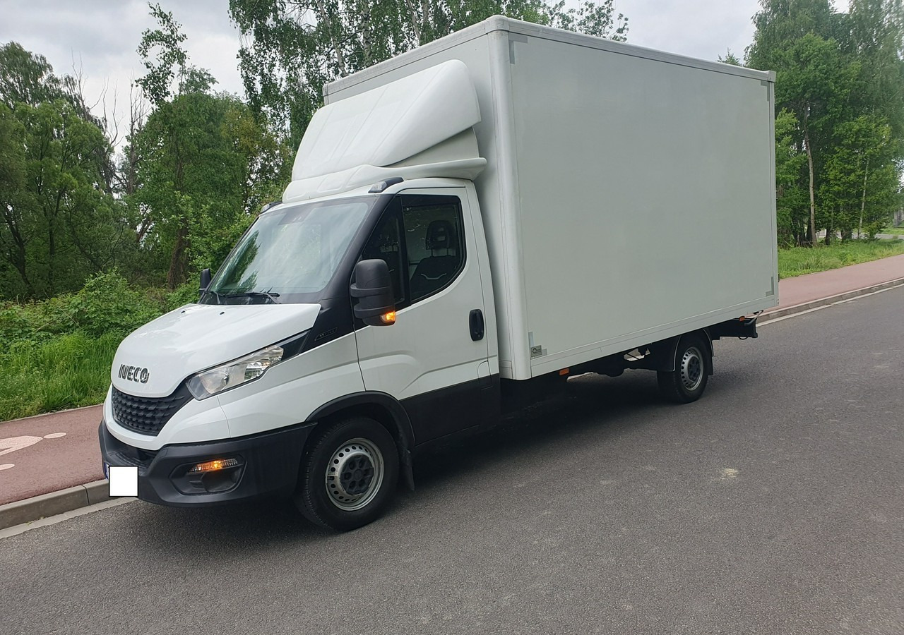 Iveco 35 Daily 35S15 - Dostavno vozilo z zabojnikom: slika 1 Iveco 35 Daily 35S15 - Dostavno vozilo z zabojnikom: slika 1