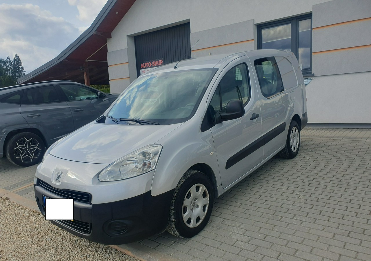 Peugeot Partner long *2 lub 5 osobowy *klima* gruau* - Furgon: slika 2 Peugeot Partner long *2 lub 5 osobowy *klima* gruau* - Furgon: slika 2
