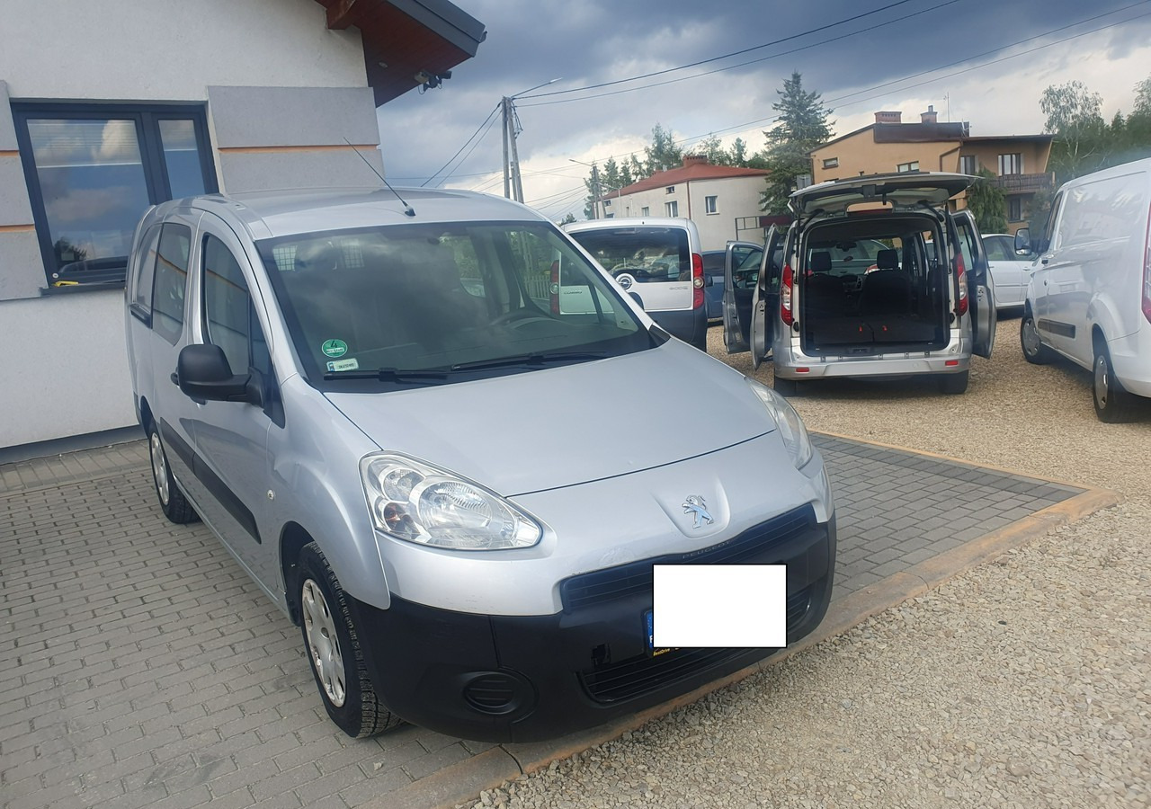 Peugeot Partner long *2 lub 5 osobowy *klima* gruau* - Furgon: slika 4 Peugeot Partner long *2 lub 5 osobowy *klima* gruau* - Furgon: slika 4
