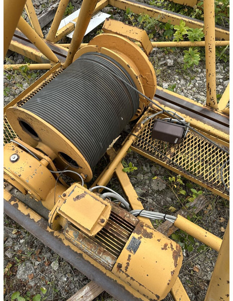 Liebherr 140EC-H10, 1993yom, 40jib, 23,5m huh - Stolpni žerjav: slika 5 Liebherr 140EC-H10, 1993yom, 40jib, 23,5m huh - Stolpni žerjav: slika 5