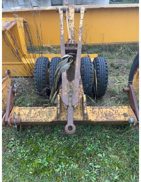 Liebherr 32K/35K/50K/63K axels + adapters - Stolpni žerjav: slika 1 Liebherr 32K/35K/50K/63K axels + adapters - Stolpni žerjav: slika 1