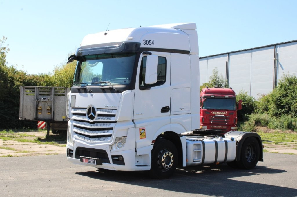 Mercedes-Benz ACTROS 1845 - Vlačilec: slika 4 Mercedes-Benz ACTROS 1845 - Vlačilec: slika 4