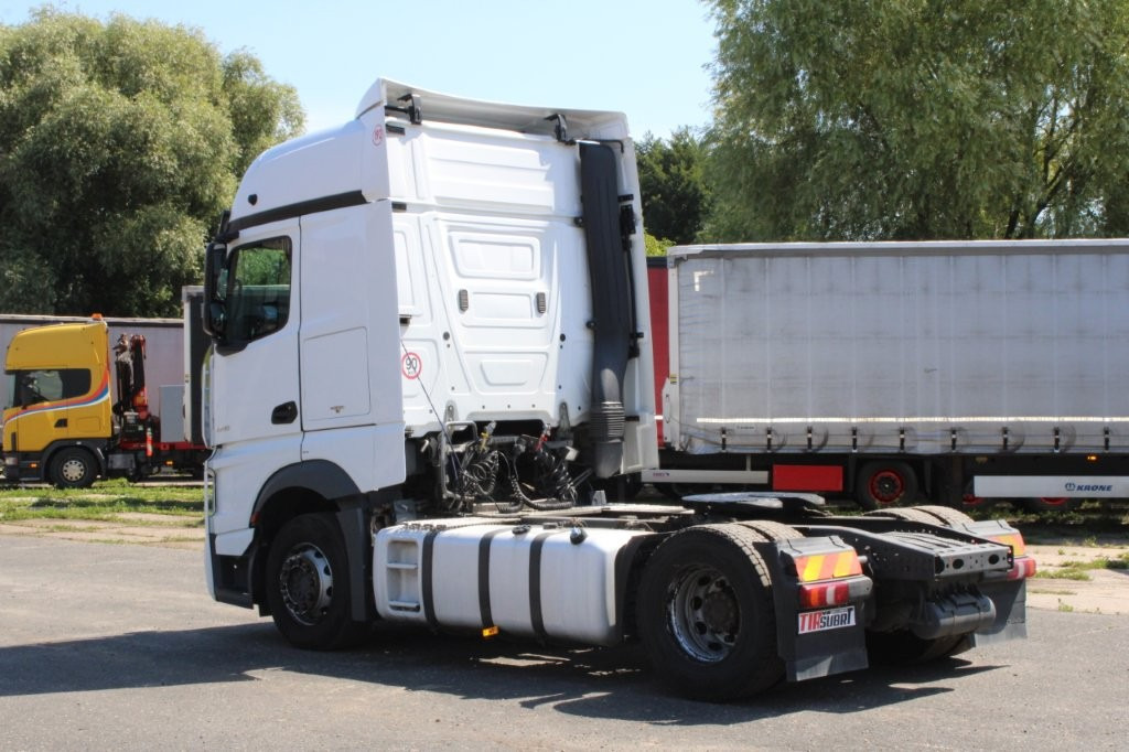 Mercedes-Benz ACTROS 1845 - Vlačilec: slika 4 Mercedes-Benz ACTROS 1845 - Vlačilec: slika 4