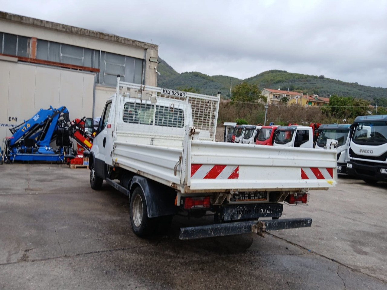Tovornjak z dvigalom IVECO DAILY 35-120: slika 7