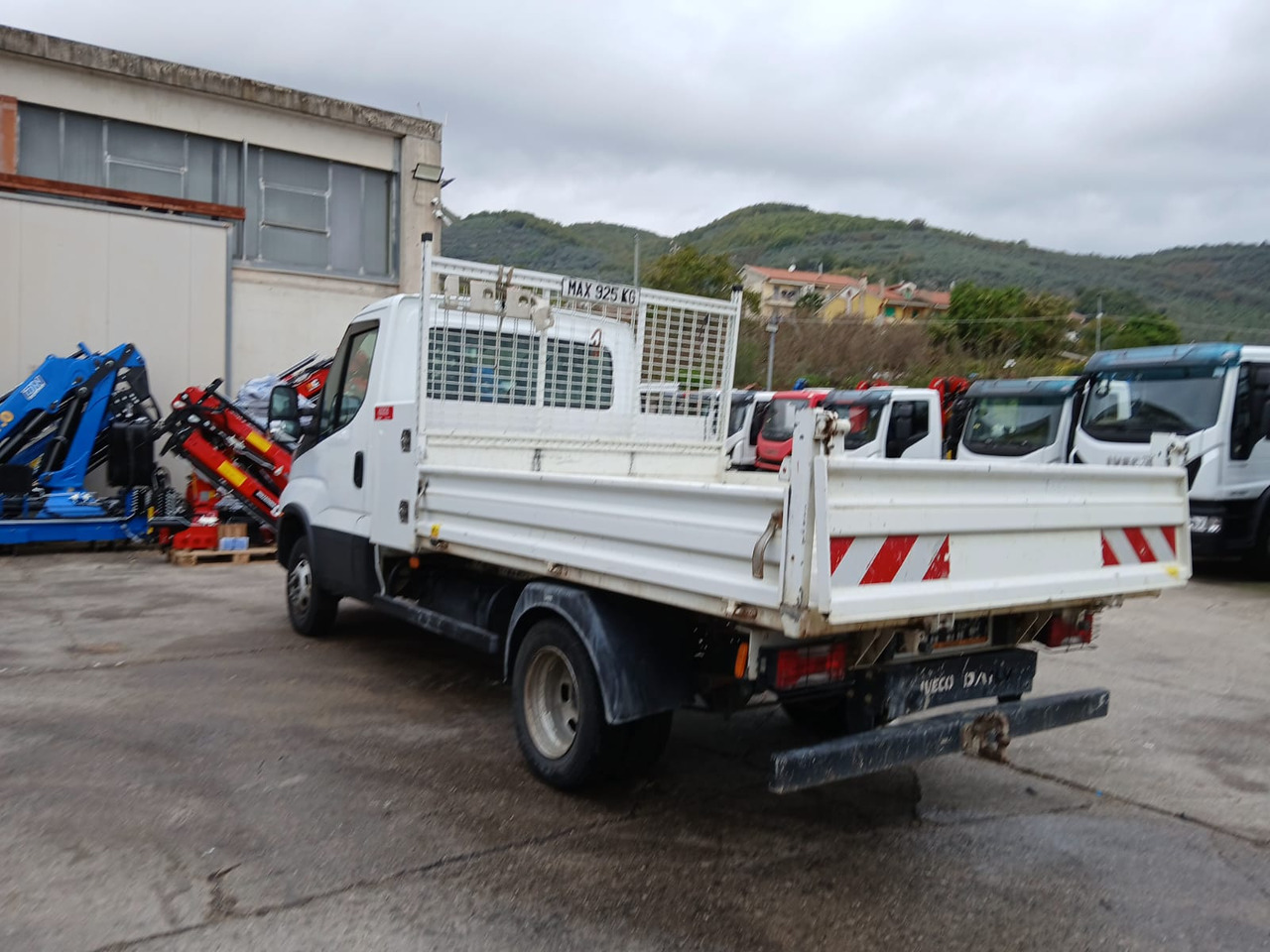 Tovornjak z dvigalom IVECO DAILY 35-120: slika 6