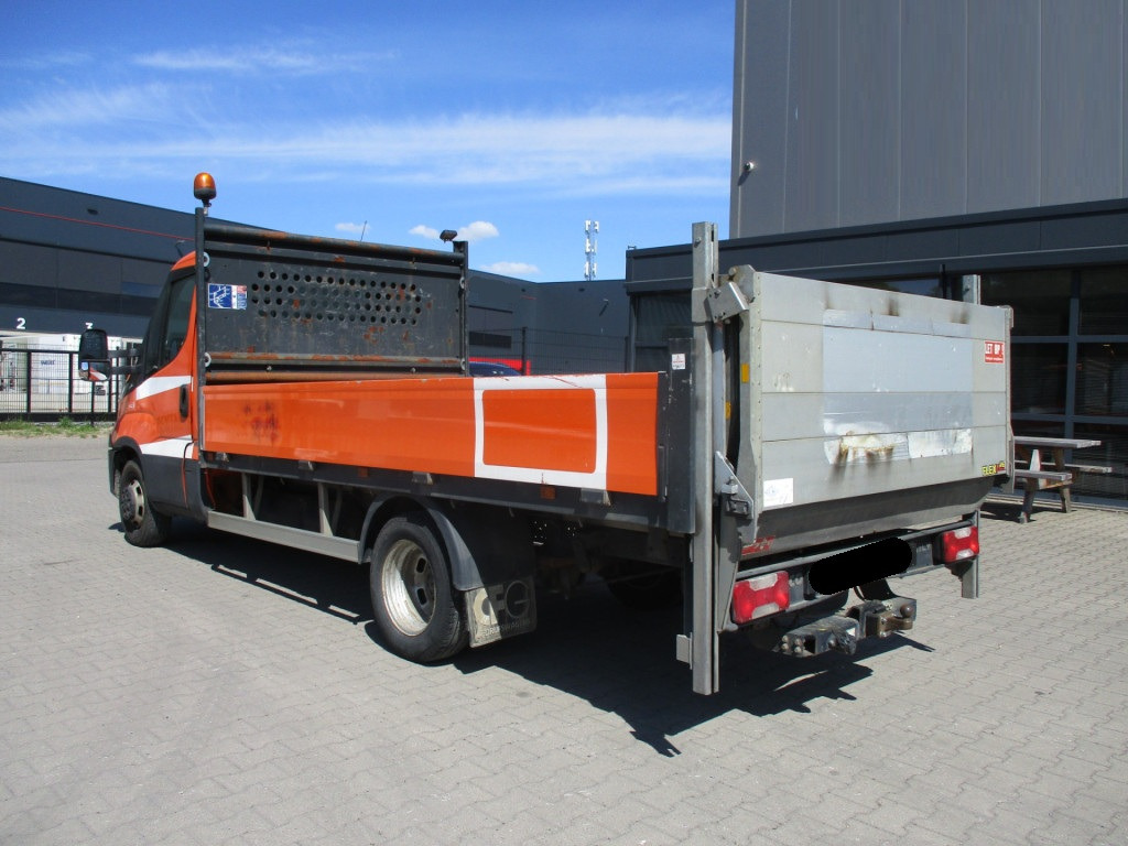 IVECO DAILY 35-140 - Dostavno vozilo s kesonom: slika 4 IVECO DAILY 35-140 - Dostavno vozilo s kesonom: slika 4
