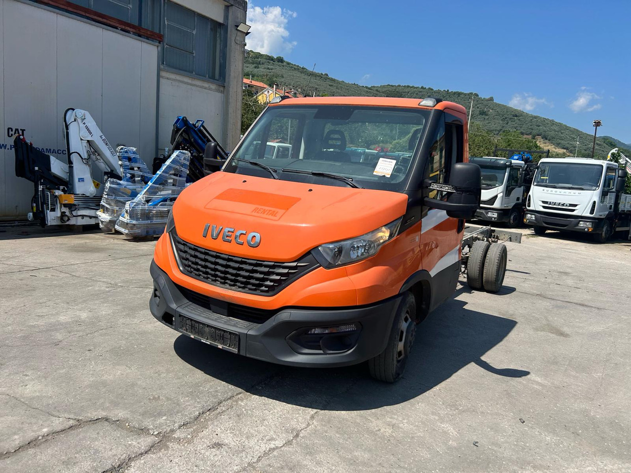 IVECO DAILY 35-140 - Dostavno vozilo s kesonom: slika 1 IVECO DAILY 35-140 - Dostavno vozilo s kesonom: slika 1