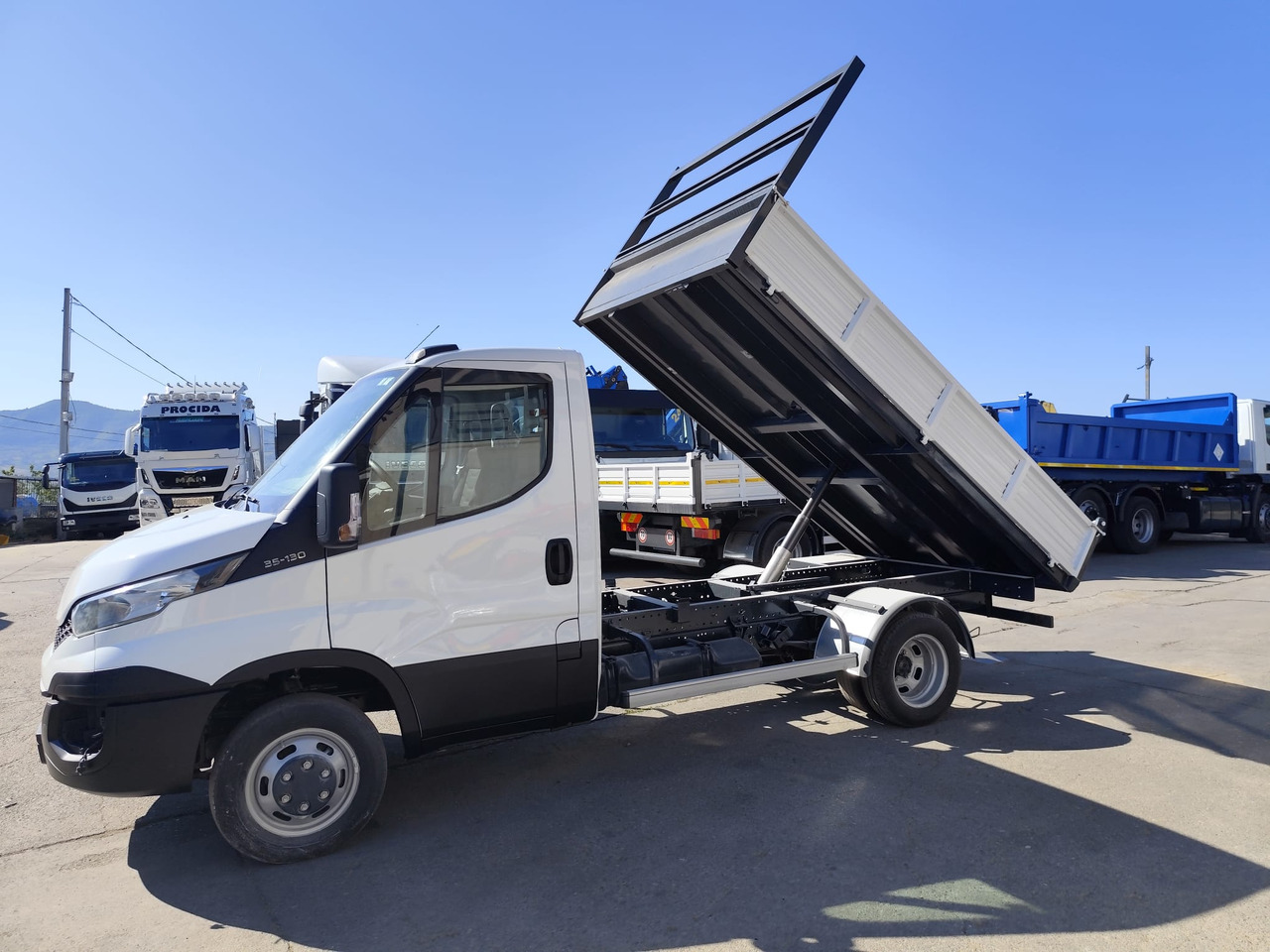 IVECO DAILY 35C13 - Dostavno vozilo prekucnik: slika 1 IVECO DAILY 35C13 - Dostavno vozilo prekucnik: slika 1