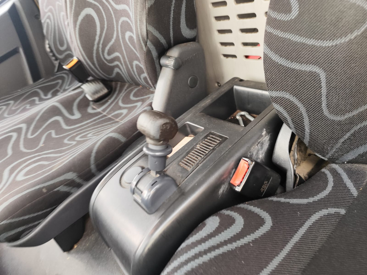 Tovornjak-šasija IVECO EUROCARGO 120E28P: slika 8 Tovornjak-šasija IVECO EUROCARGO 120E28P: slika 8