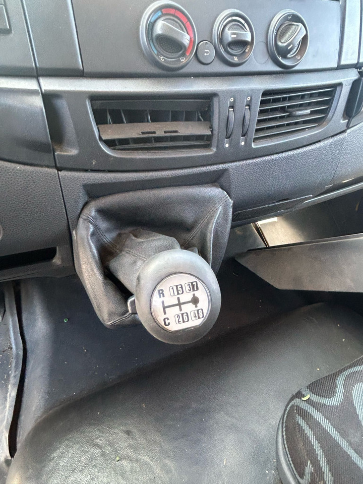 IVECO EUROCARGO 120E28P - Tovornjak-šasija: slika 4 IVECO EUROCARGO 120E28P - Tovornjak-šasija: slika 4