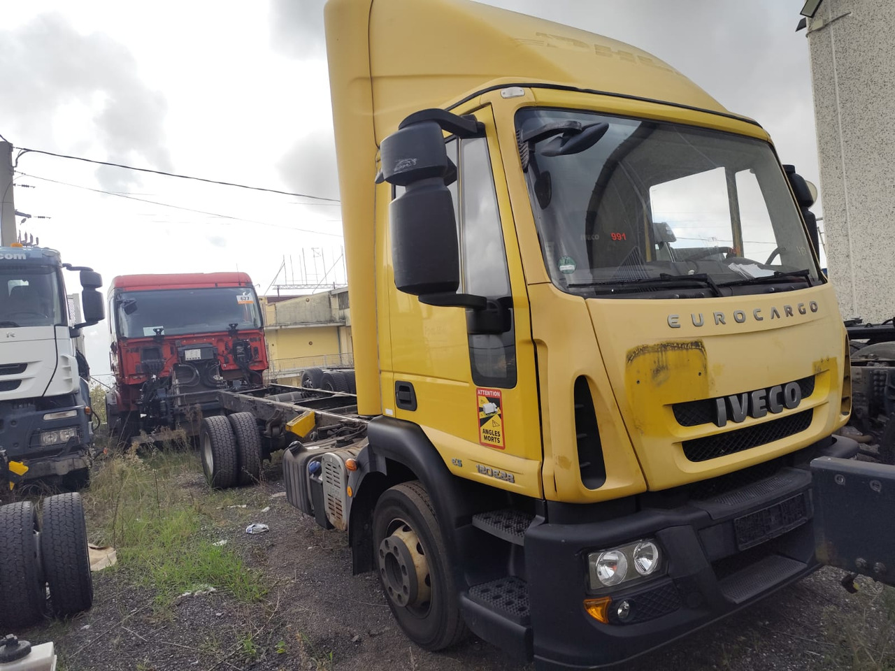 Tovornjak-šasija IVECO EUROCARGO 120E28P: slika 17 Tovornjak-šasija IVECO EUROCARGO 120E28P: slika 17