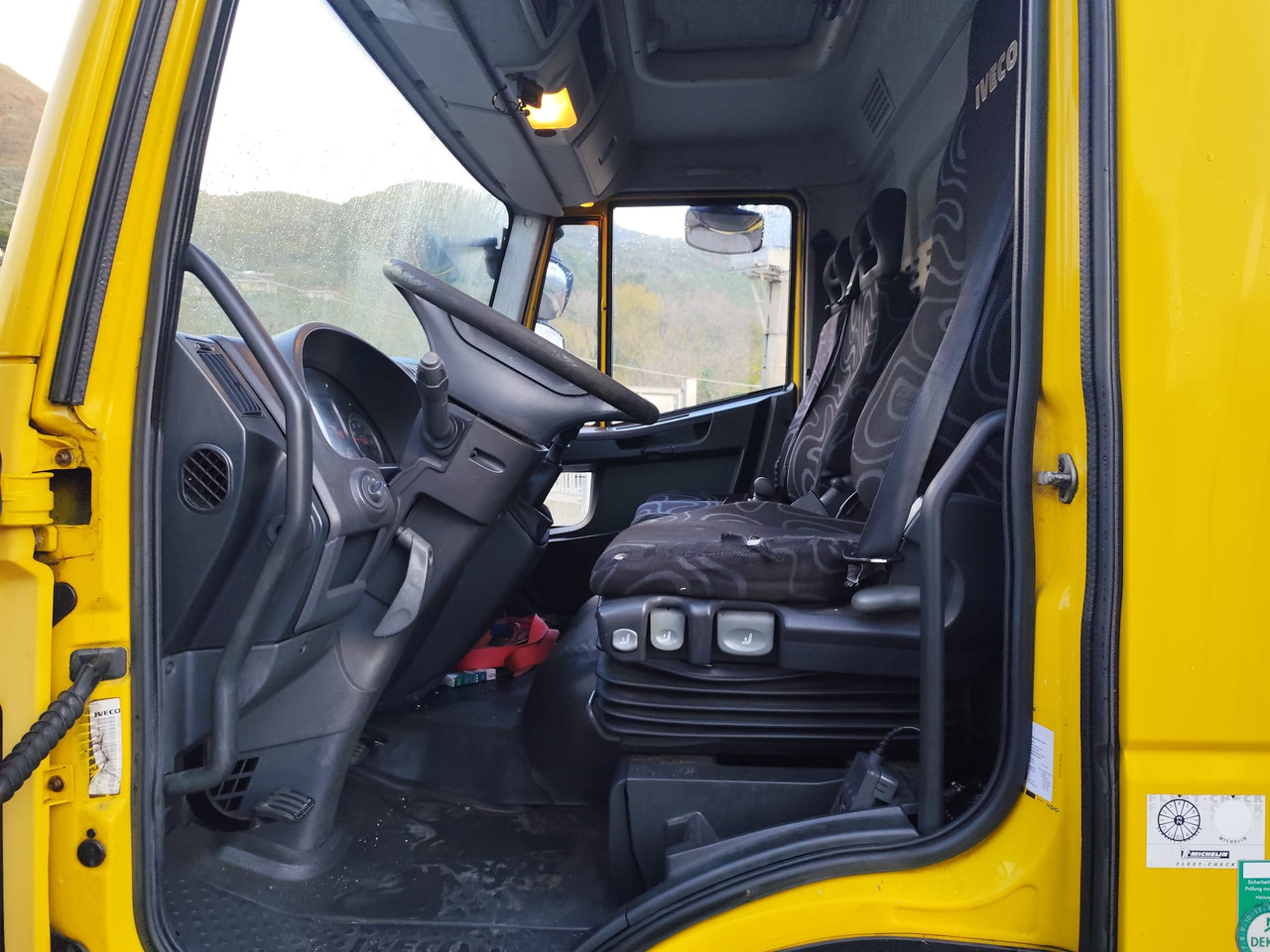 IVECO EUROCARGO 120E28P - Tovornjak-šasija: slika 4 IVECO EUROCARGO 120E28P - Tovornjak-šasija: slika 4