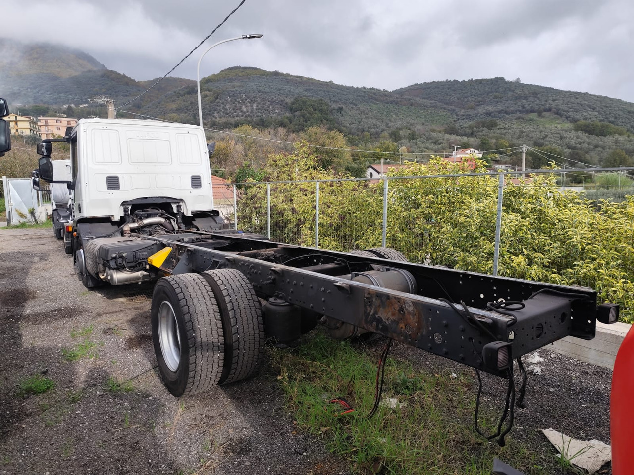 IVECO EUROCARGO 140-250 - Tovornjak-šasija: slika 2 IVECO EUROCARGO 140-250 - Tovornjak-šasija: slika 2