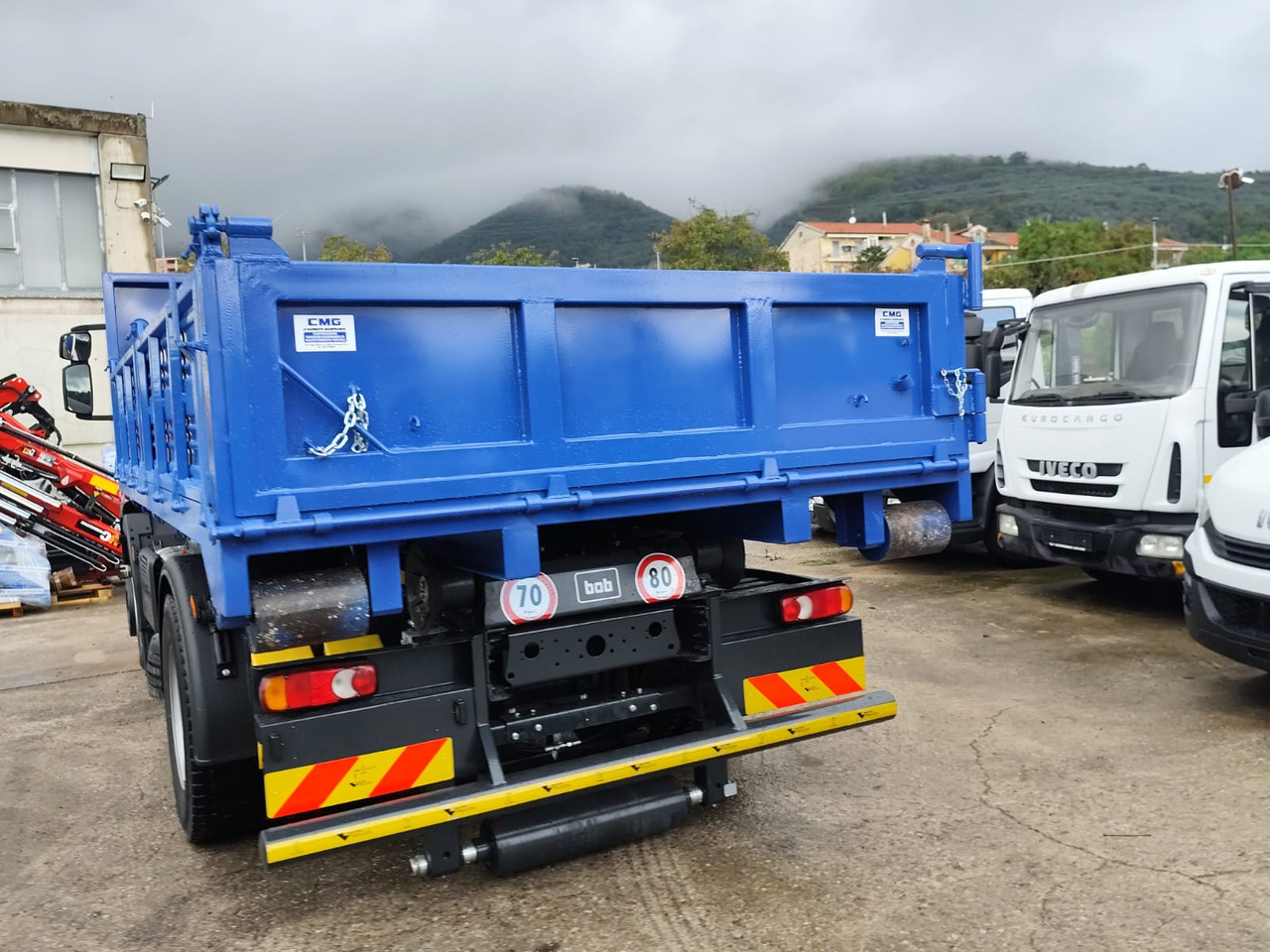 Kotalni prekucni tovornjak, Tovornjak z dvigalom IVECO EUROCARGO 180-250: slika 21 Kotalni prekucni tovornjak, Tovornjak z dvigalom IVECO EUROCARGO 180-250: slika 21